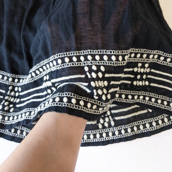Banana Republic Black Linen Blend Embroidered Top Semi Sheer - Picture 8 of 11